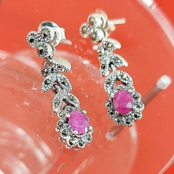 Heated Oval‎ Red Ruby 5x4mm Marcasite 925 Sterling Silver Earrings - Picture 7 of 7